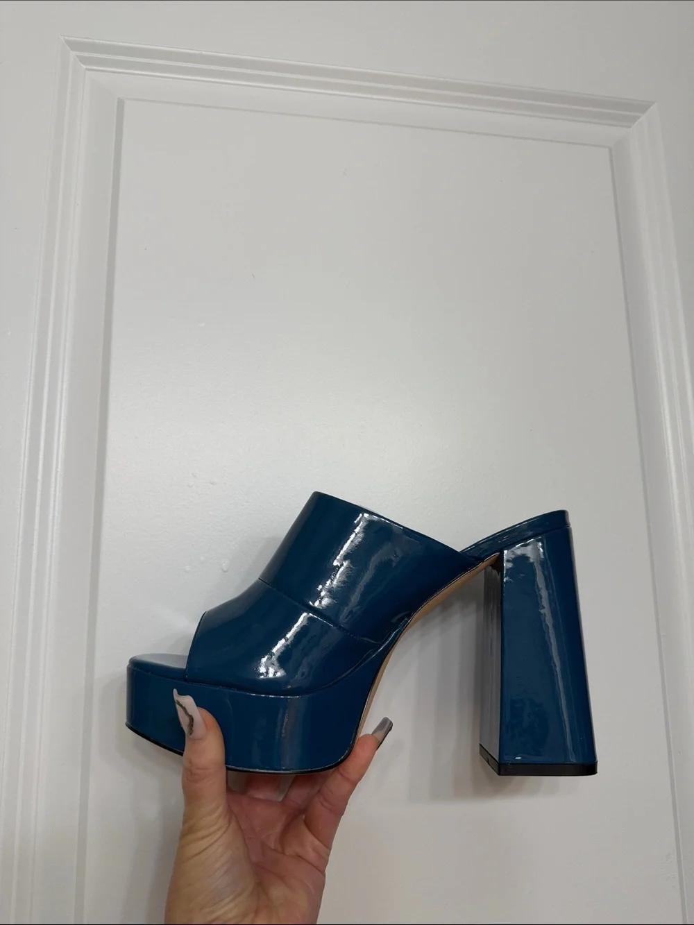 Women's Platform Shoes in Teal Patent - Unbranded